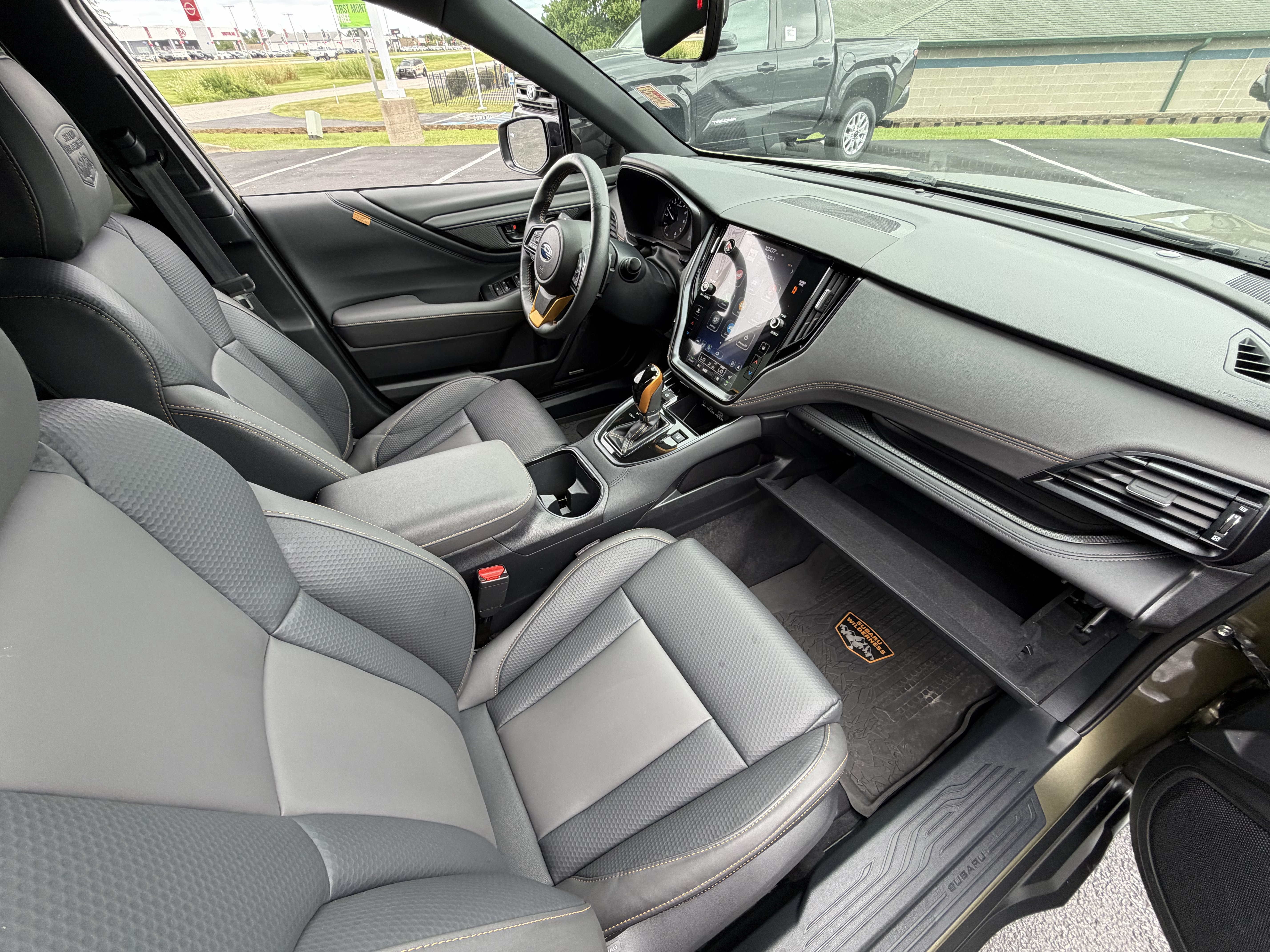 Used 2025 Subaru Outback Wilderness AWD/4WD image 11