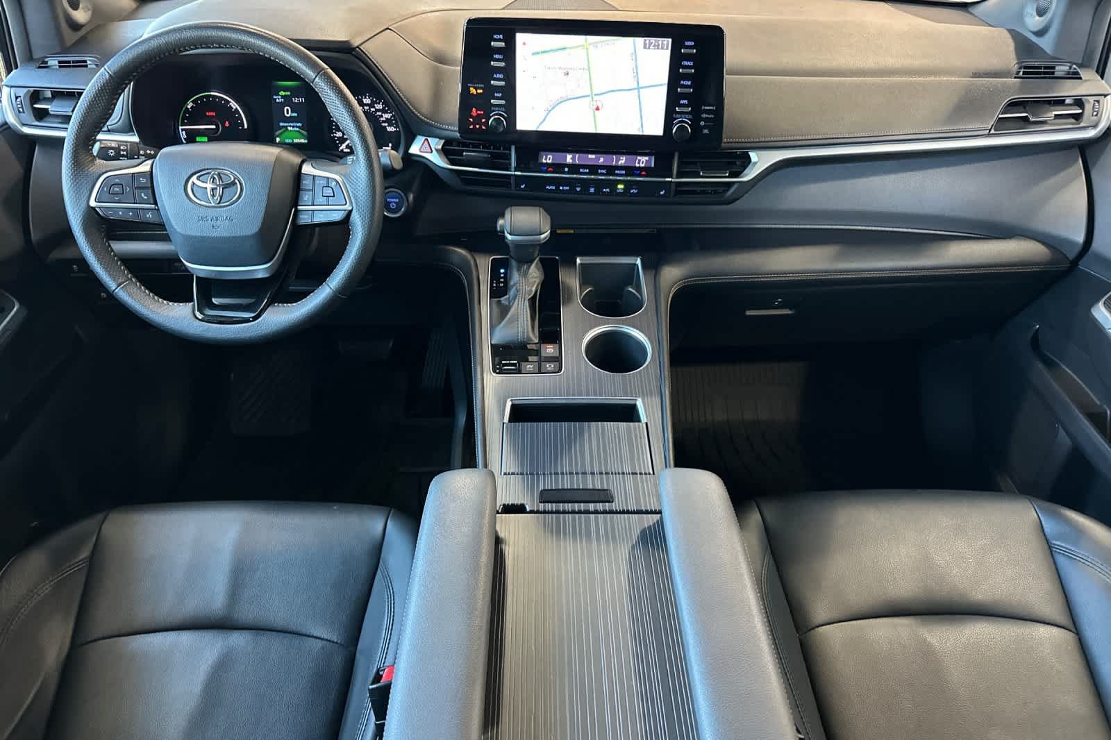 Used 2022 Toyota Sienna XLE Woodland Edition AWD/4WD video 3