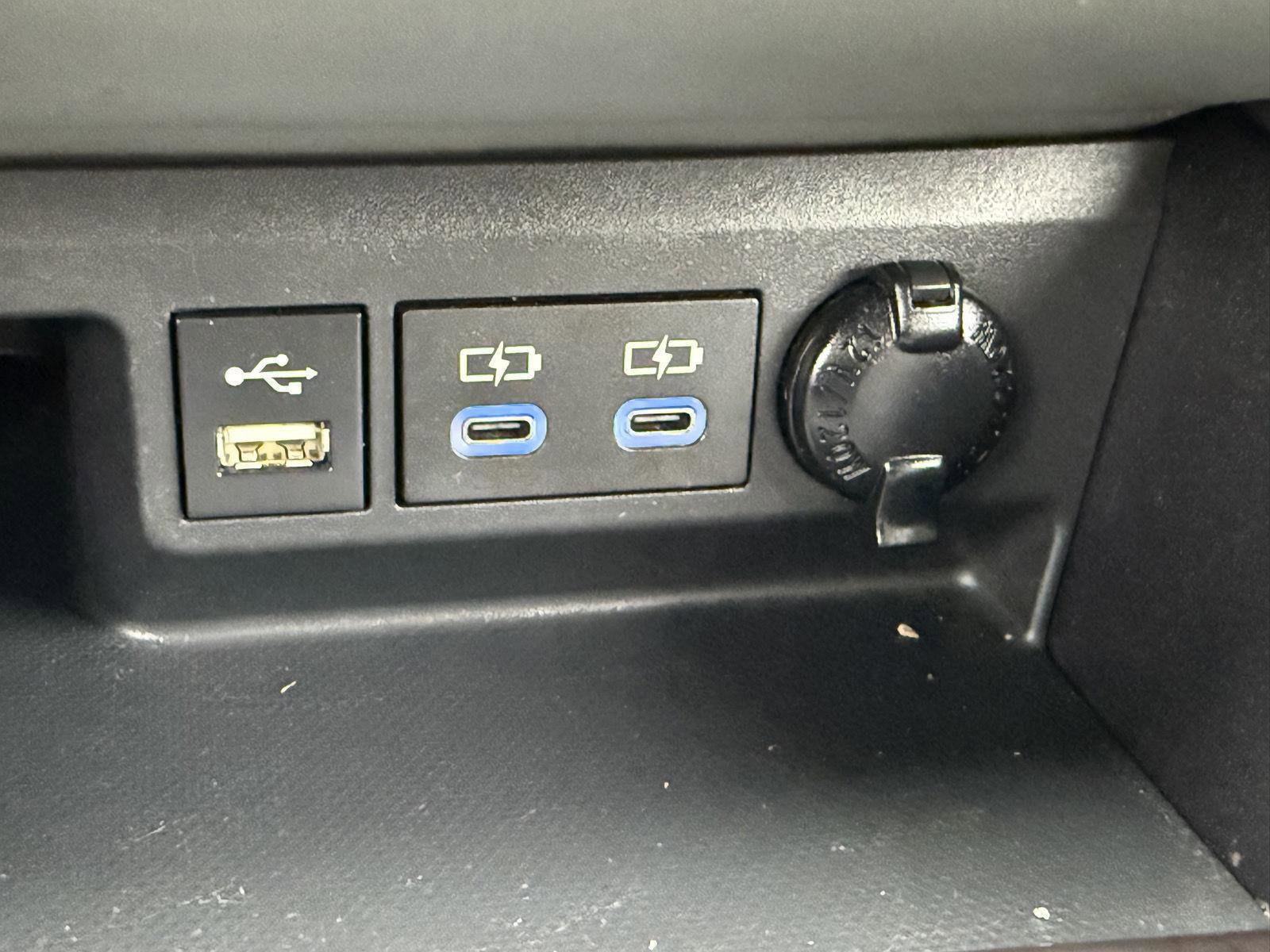 Certified 2022 Toyota Highlander Platinum image 25