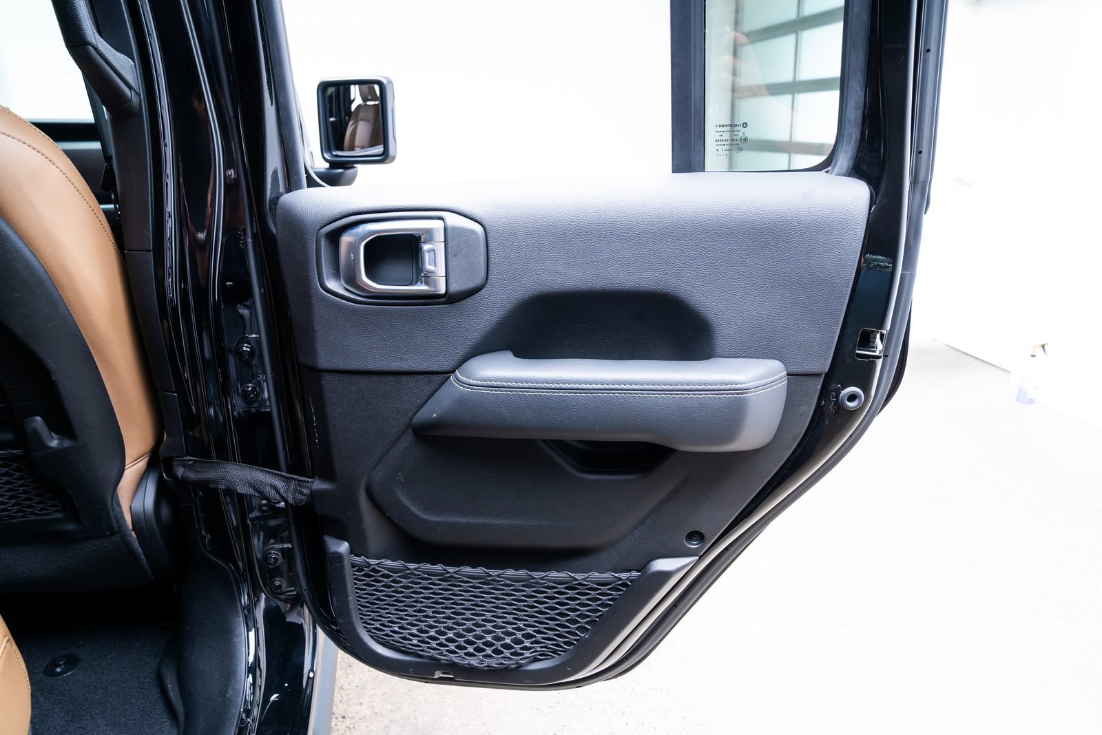 Used 2023 Jeep Gladiator Rubicon w/ Safety Group AWD/4WD image 18