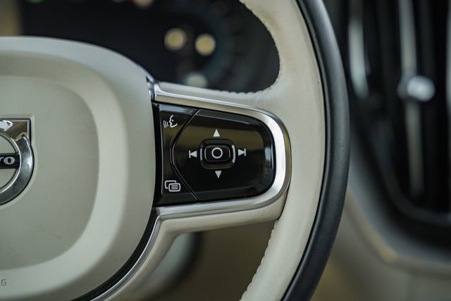 Certified 2023 Volvo XC60 B5 Plus w/ Climate Package image 25