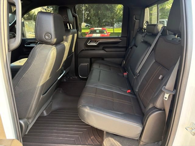 Used 2024 Chevrolet Silverado 3500 High Country w/ Technology Package AWD/4WD image 15