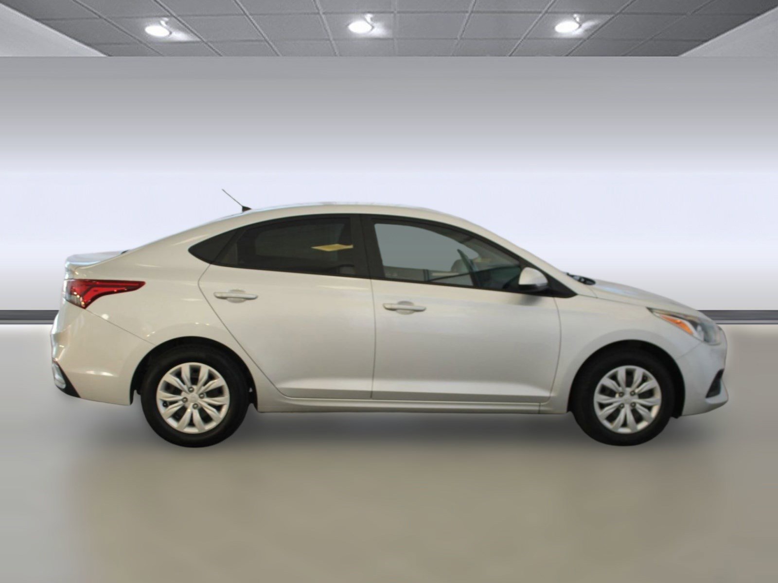 Used 2022 Hyundai Accent SE image 7