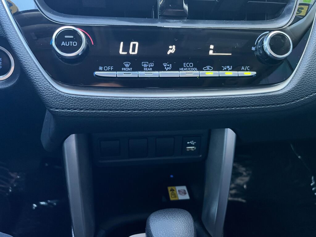 Used 2022 Toyota Corolla Cross LE w/ Moonroof Package FWD image 18