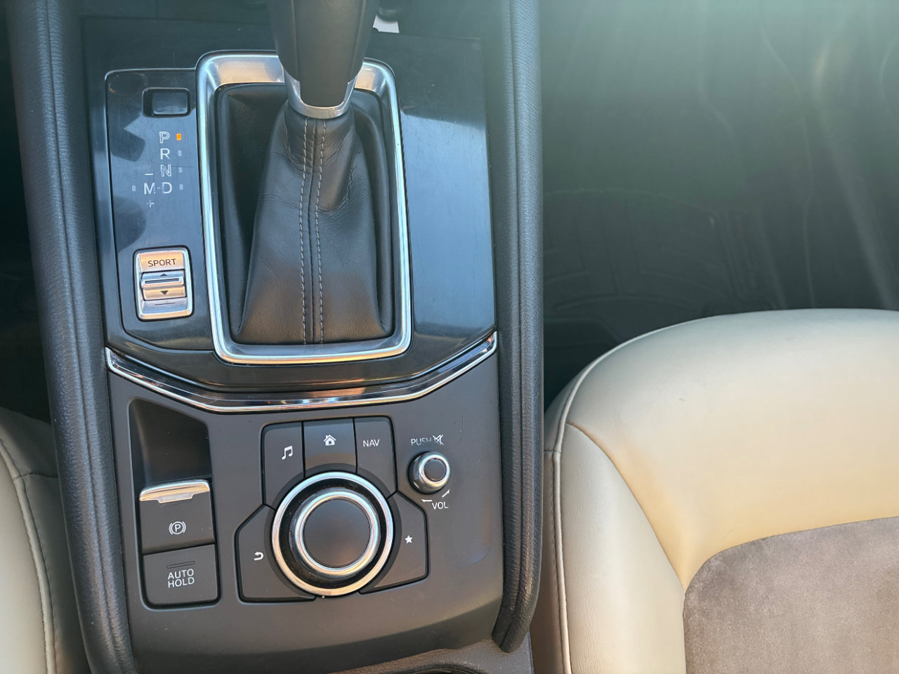 Used 2018 MAZDA CX-5 Touring image 22