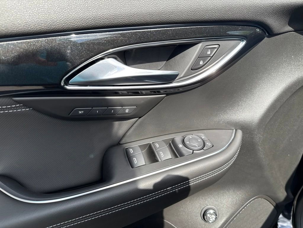 Used 2025 Buick Envision Preferred AWD/4WD image 15