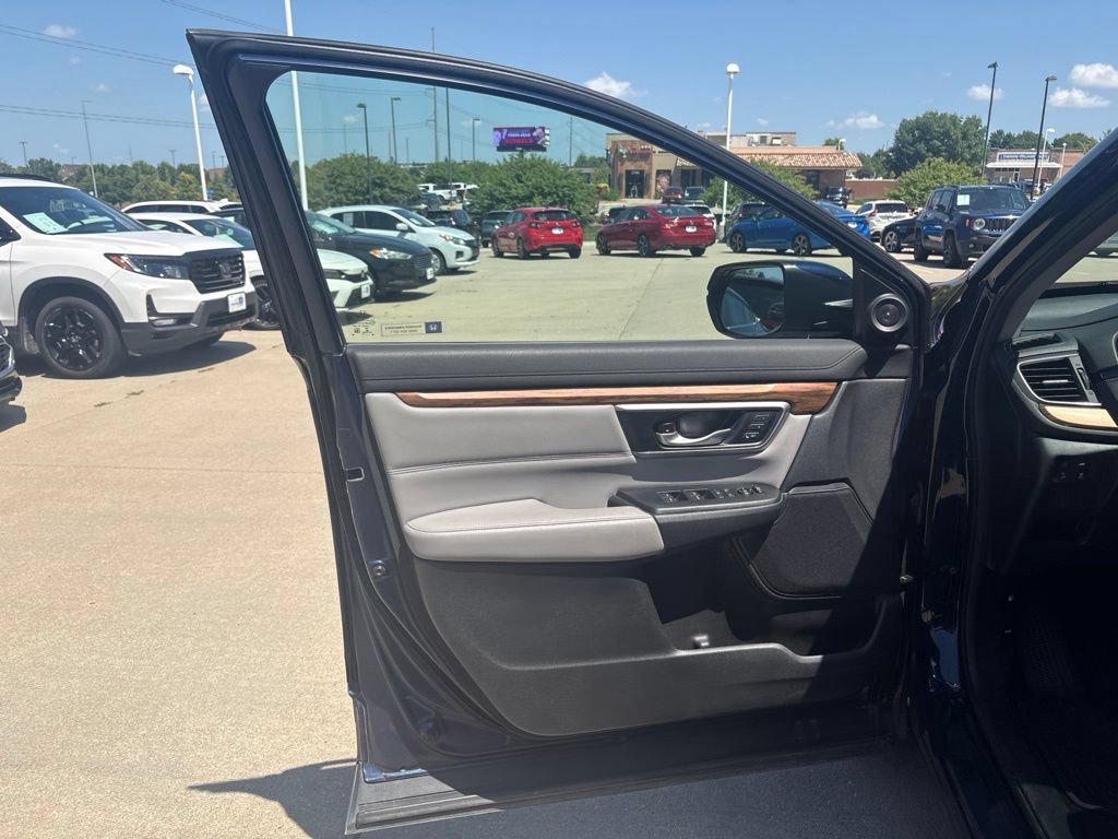 Certified 2017 Honda CR-V Touring image 9