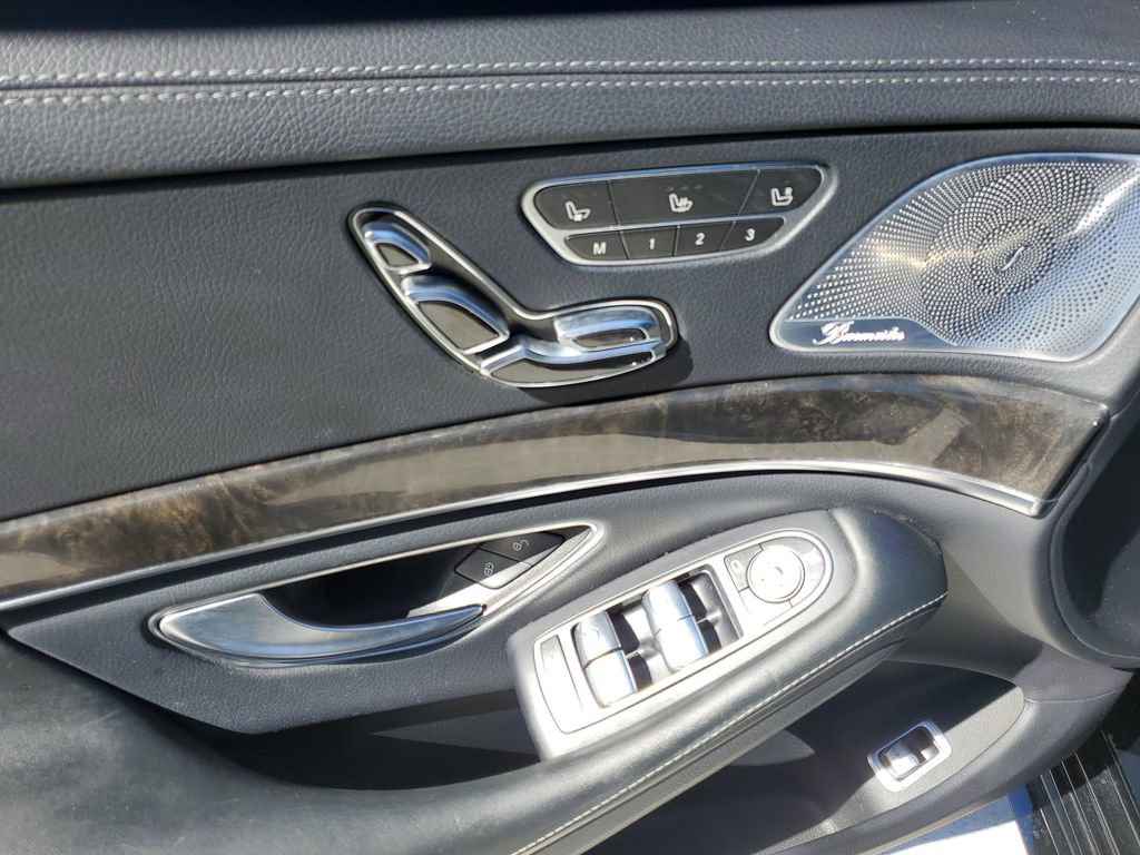 Used 2020 Mercedes-Benz S 560 Sedan image 18