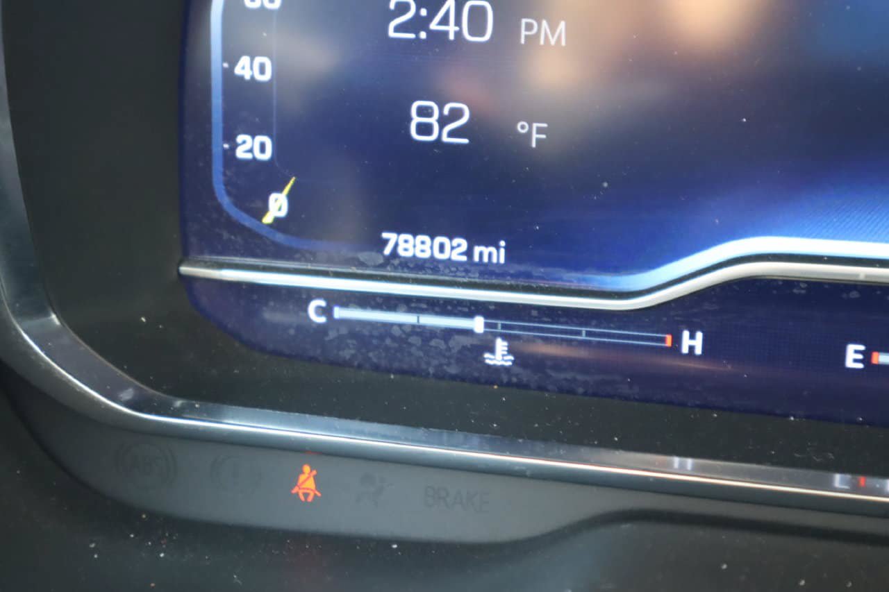 Used 2024 Chevrolet Suburban RST RWD image 11