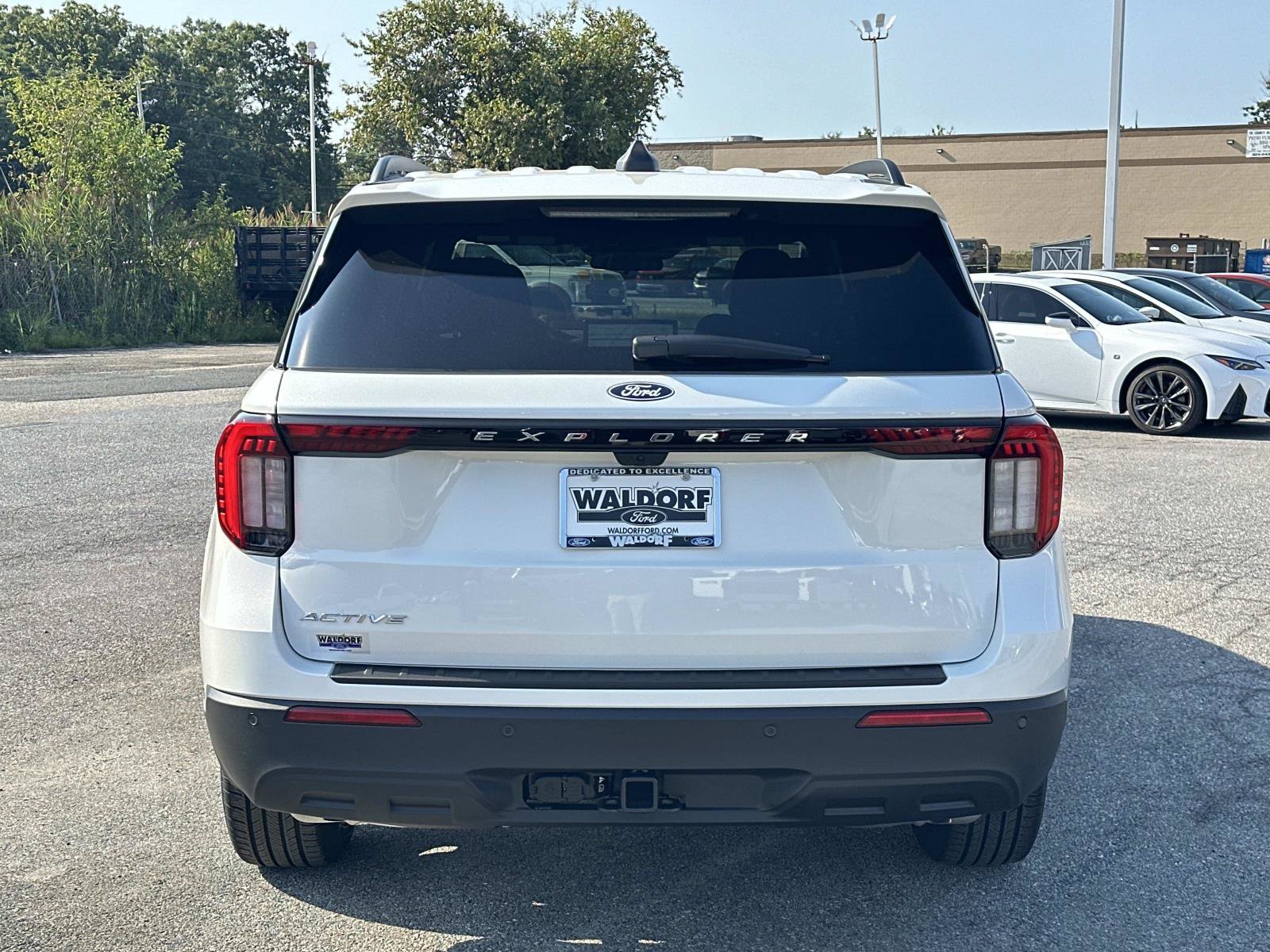 New 2027 Ford Explorer Active AWD/4WD image 3