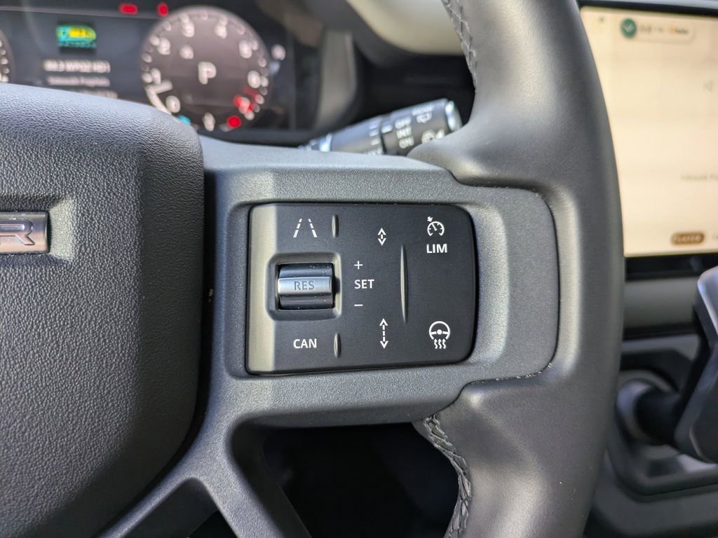 Used 2025 Land Rover Defender 110 S image 28