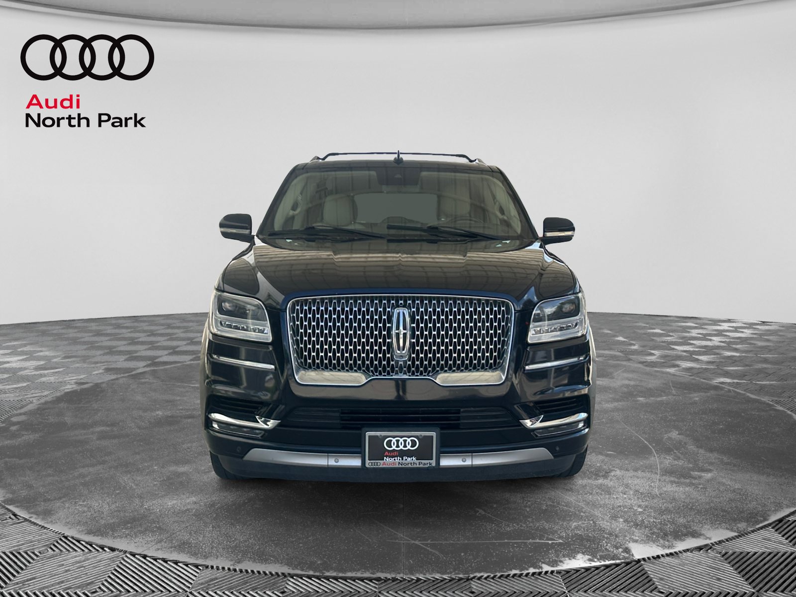 Used 2021 Lincoln Navigator Reserve w/ Luxury Package RWD image 8