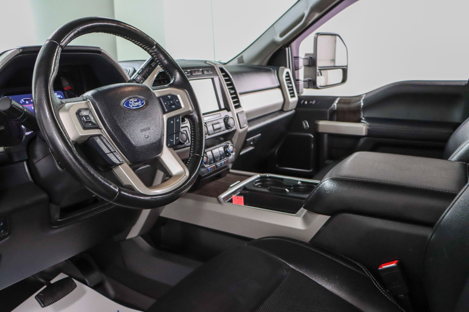 Used 2021 Ford F250 Lariat w/ Lariat Ultimate Package image 27