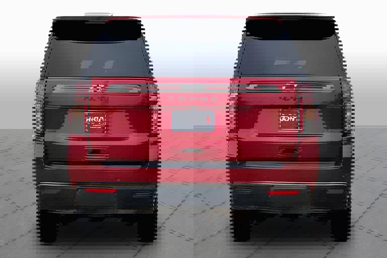 Used 2021 Chevrolet Tahoe Z71 w/ Luxury Package AWD/4WD image 5