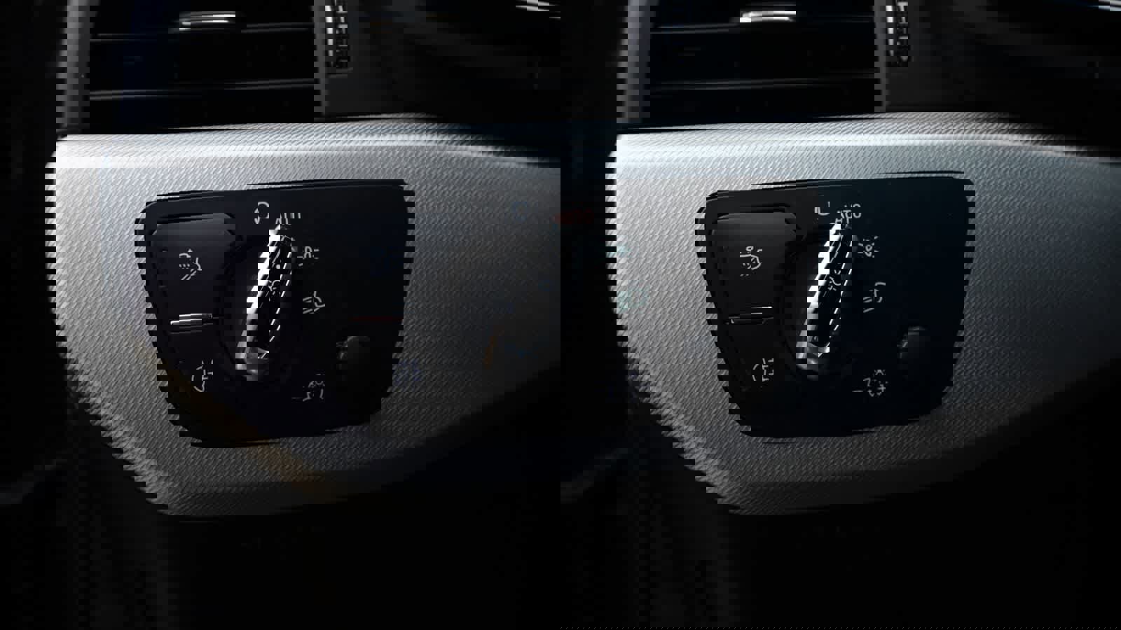 Used 2017 Audi A4 2.0T Premium w/ Convenience Package image 12