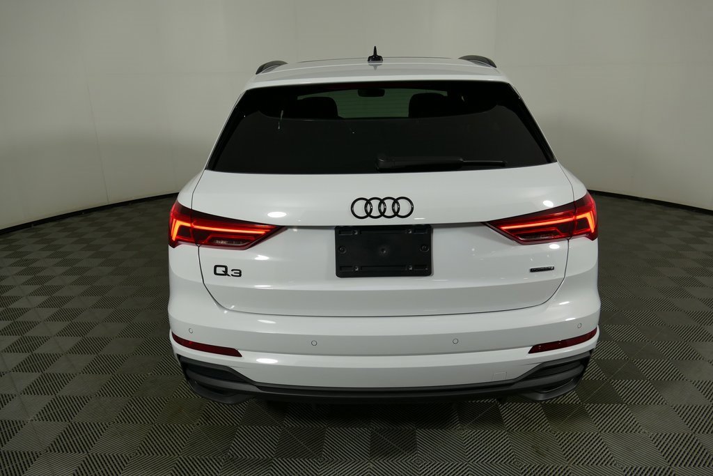 Certified 2025 Audi Q3 2.0T Premium w/ Black Optic Sport Package image 4