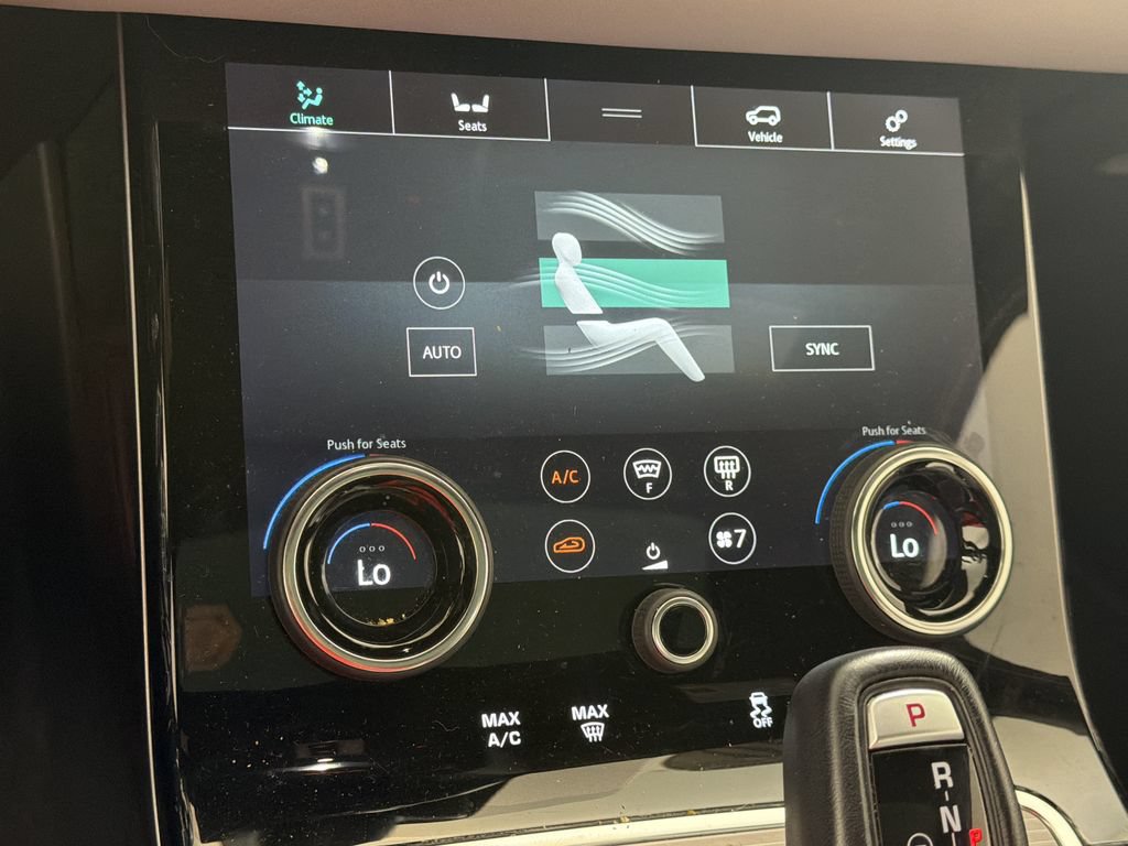 Used 2020 Land Rover Range Rover Evoque SE AWD/4WD image 24