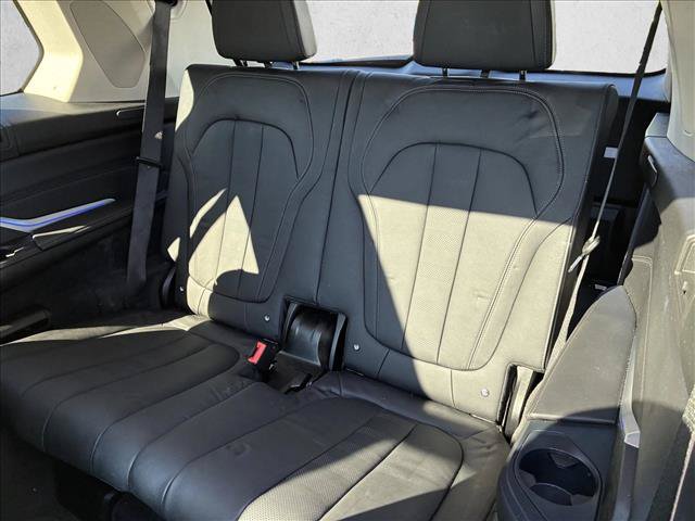 Used 2020 BMW X7 xDrive40i w/ Cold Weather Package AWD/4WD image 14