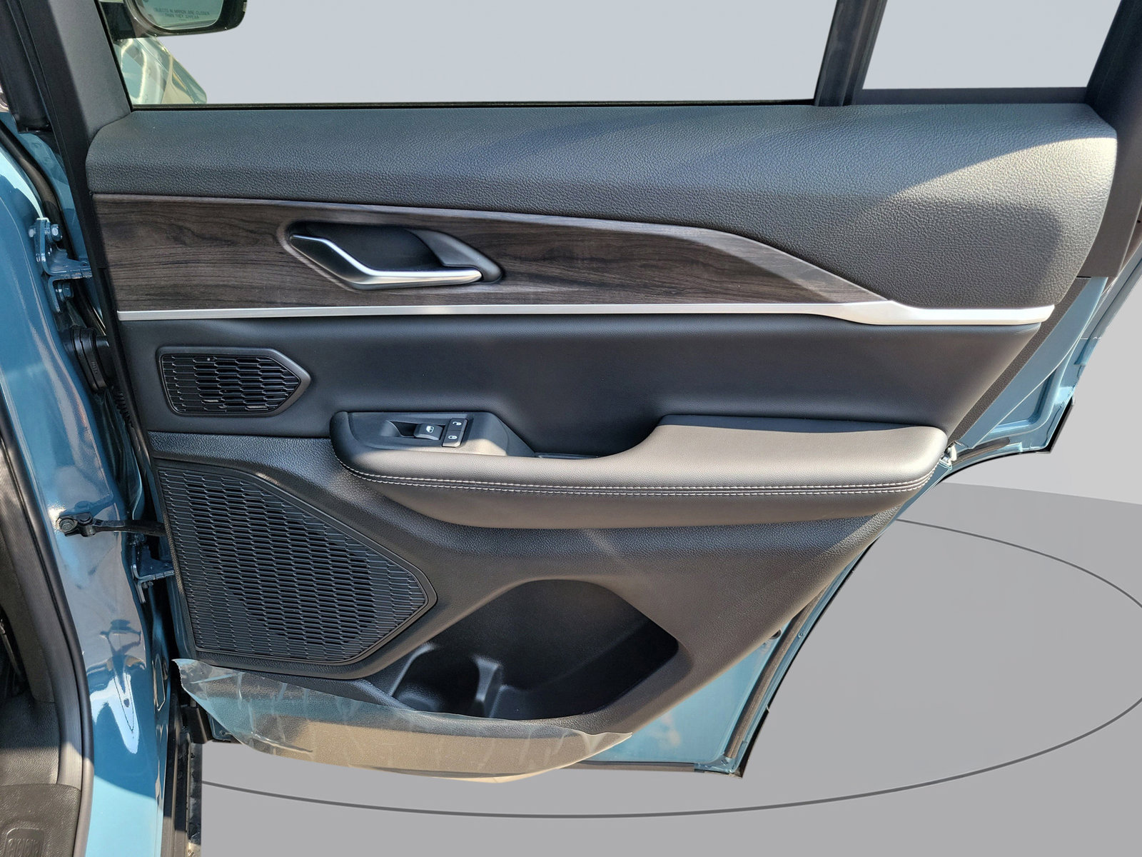 New 2027 Jeep Grand Cherokee Limited RWD image 37