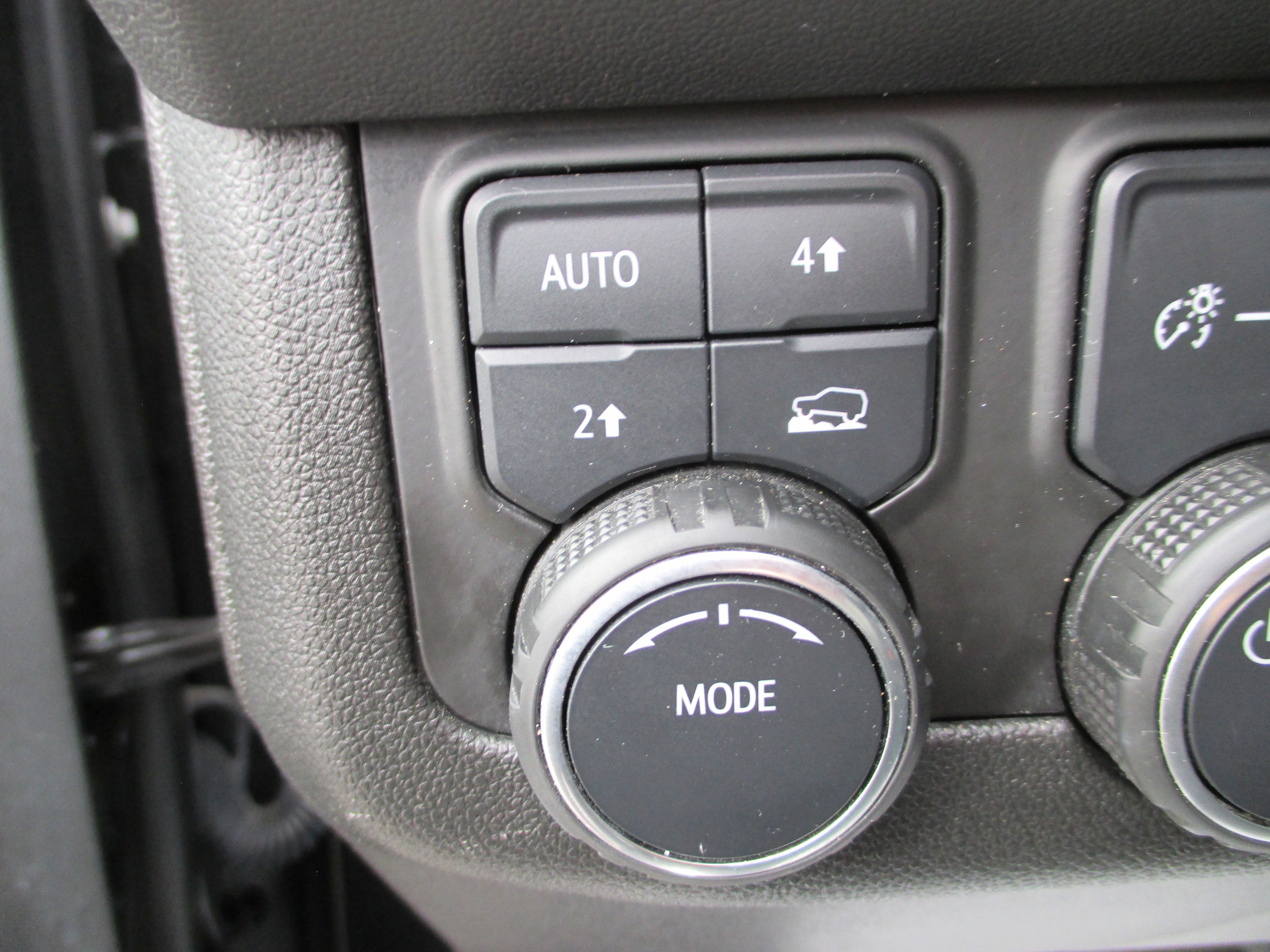 Used 2024 Chevrolet Tahoe LT AWD/4WD image 15