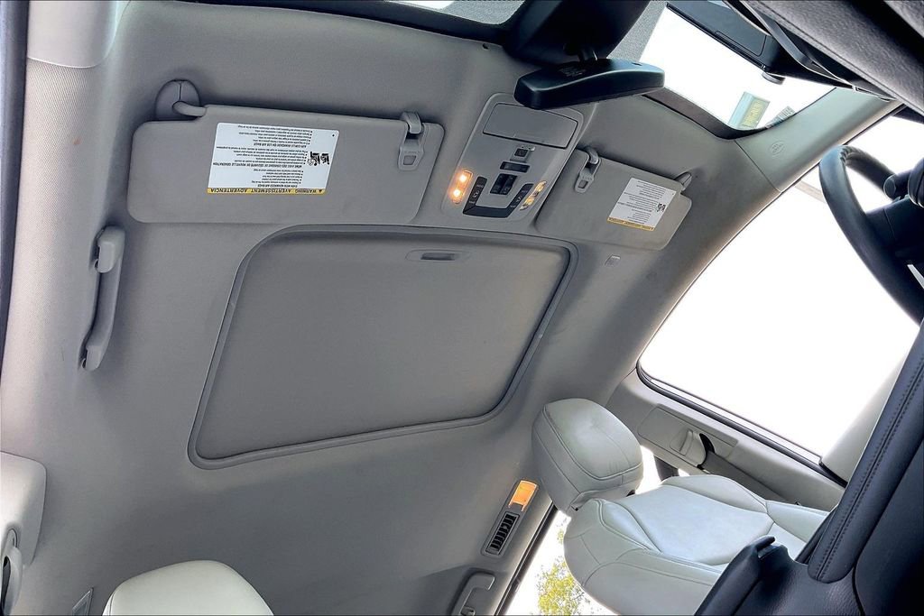 Used 2021 Toyota Sienna LE w/ LE Plus Package AWD/4WD image 13