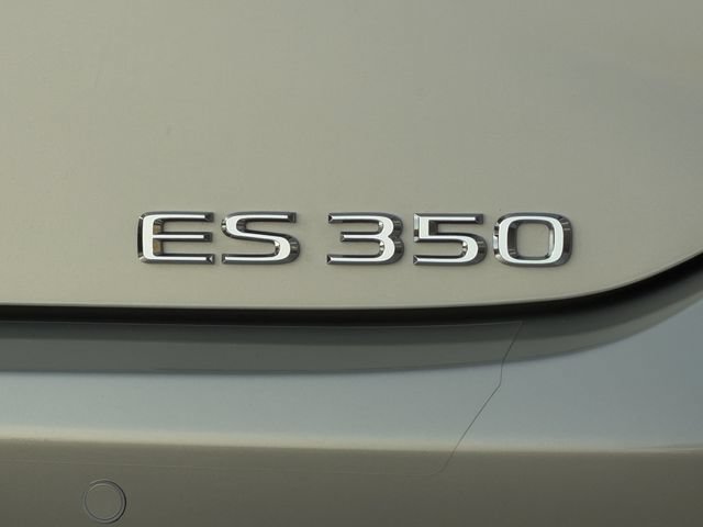 Used 2025 Lexus ES 350 w/ Premium Package FWD image 9