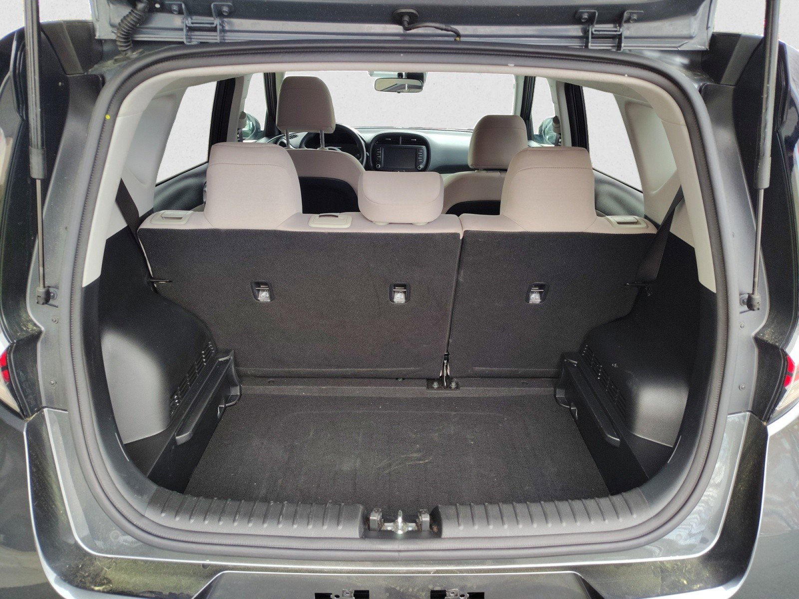 Used 2025 Kia Soul LX image 17