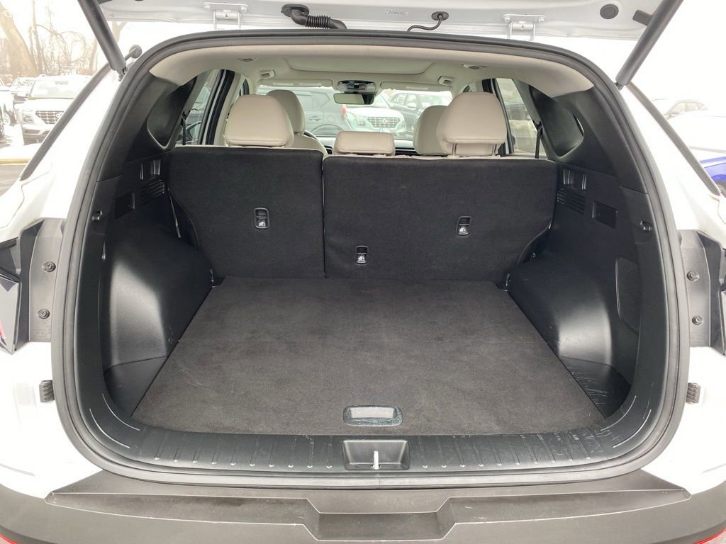 Used 2024 Hyundai Tucson Limited image 16