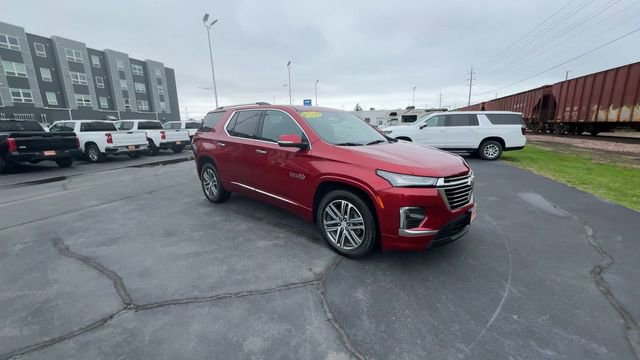 Used 2023 Chevrolet Traverse High Country w/ LPO, Floor Liner Package AWD/4WD image 2