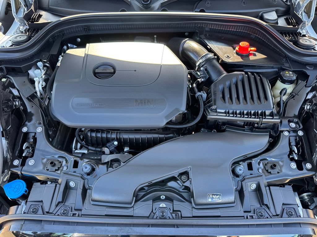 Used 2023 MINI Cooper 2-Door Hardtop FWD image 8