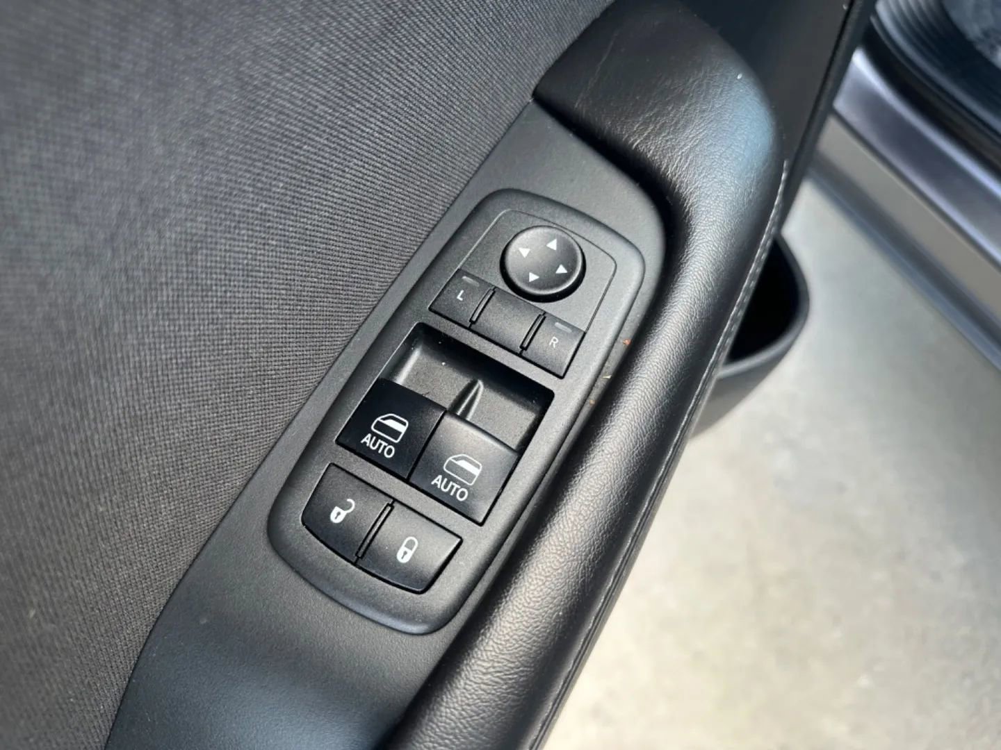 Used 2018 Dodge Challenger SXT w/ Blacktop Package image 29