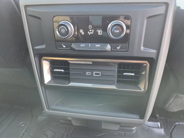 Certified 2024 GMC Hummer EV 3X w/ LPO, Sport Package AWD/4WD image 18