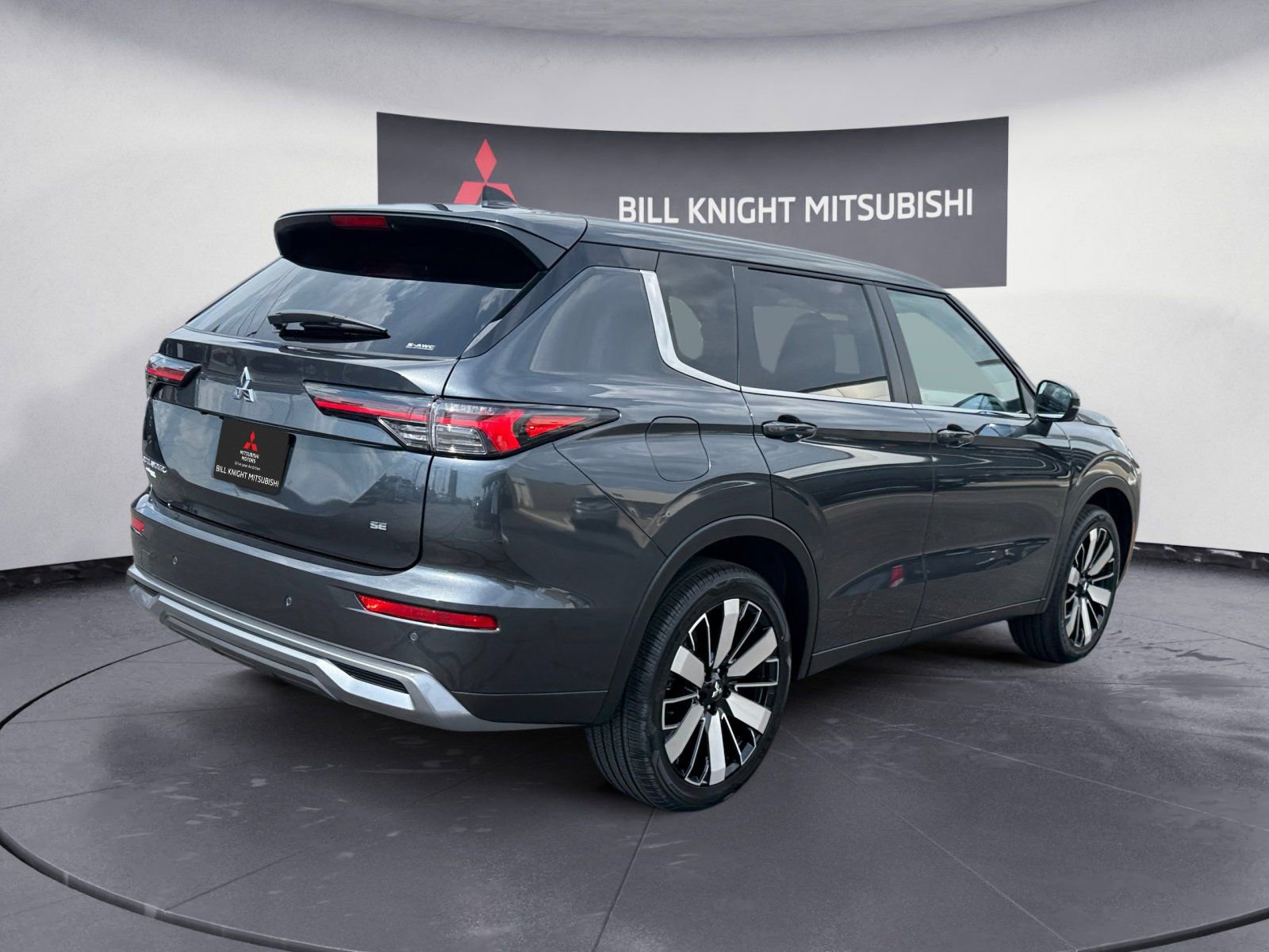 Used 2025 Mitsubishi Outlander SE AWD/4WD image 5