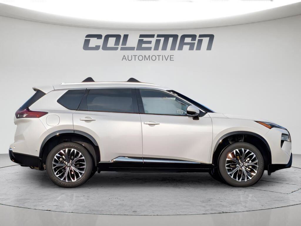 Used 2026 Nissan Rogue Platinum w/ Platinum Premium Package AWD/4WD image 3