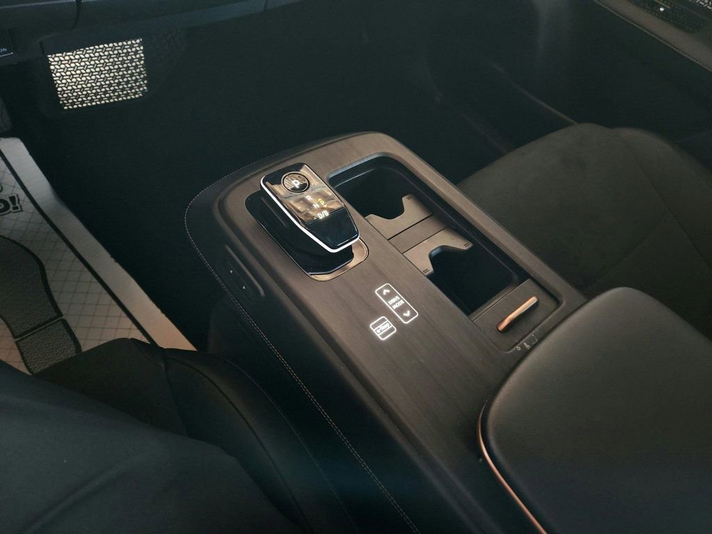 Used 2023 Nissan Ariya FWD image 17