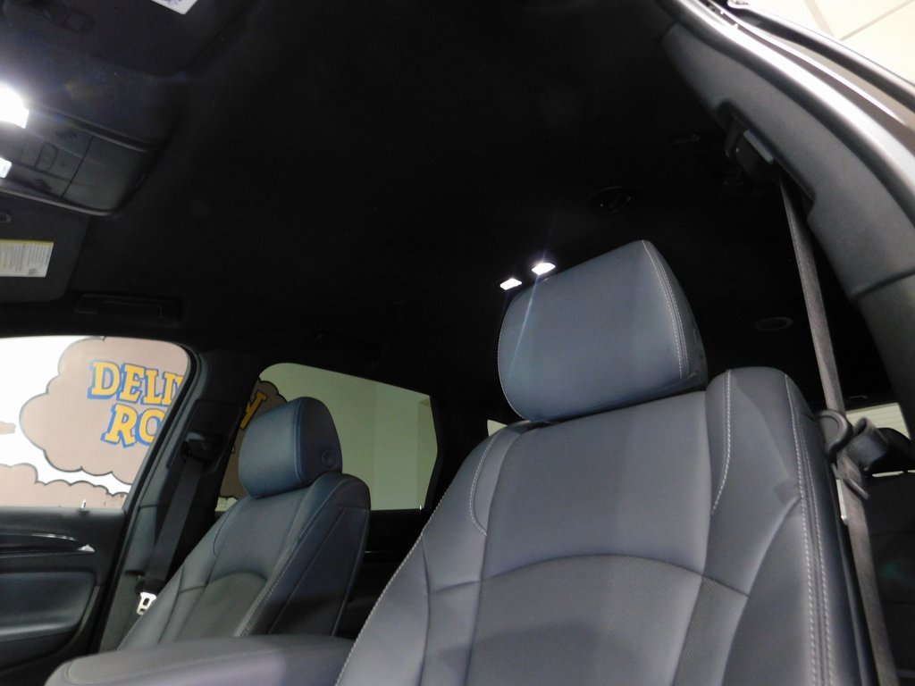 Used 2024 Buick Enclave Essence image 32