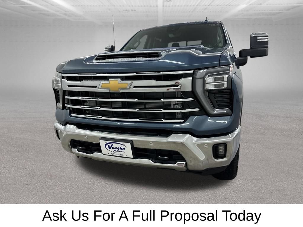 Used 2025 Chevrolet Silverado 2500 LTZ w/ LTZ Premium Package AWD/4WD image 6