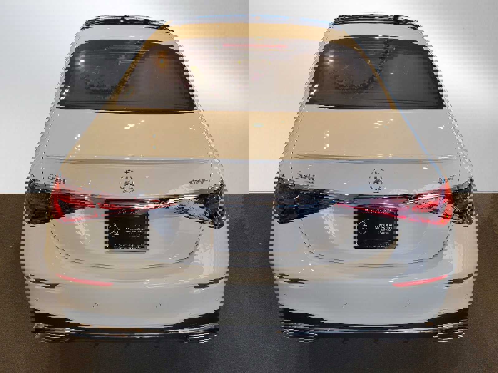 Used 2025 Mercedes-Benz S 580 4MATIC Sedan image 3