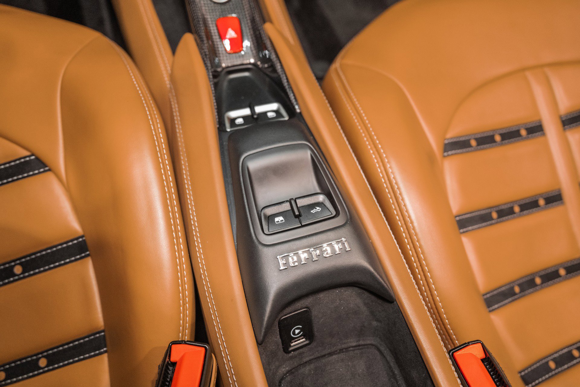 Used 2023 Ferrari F8 Tributo image 39