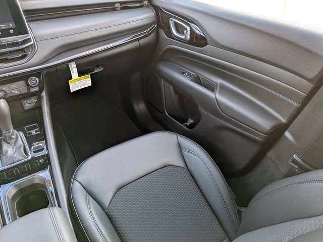 New 2026 Jeep Compass Latitude AWD/4WD image 17