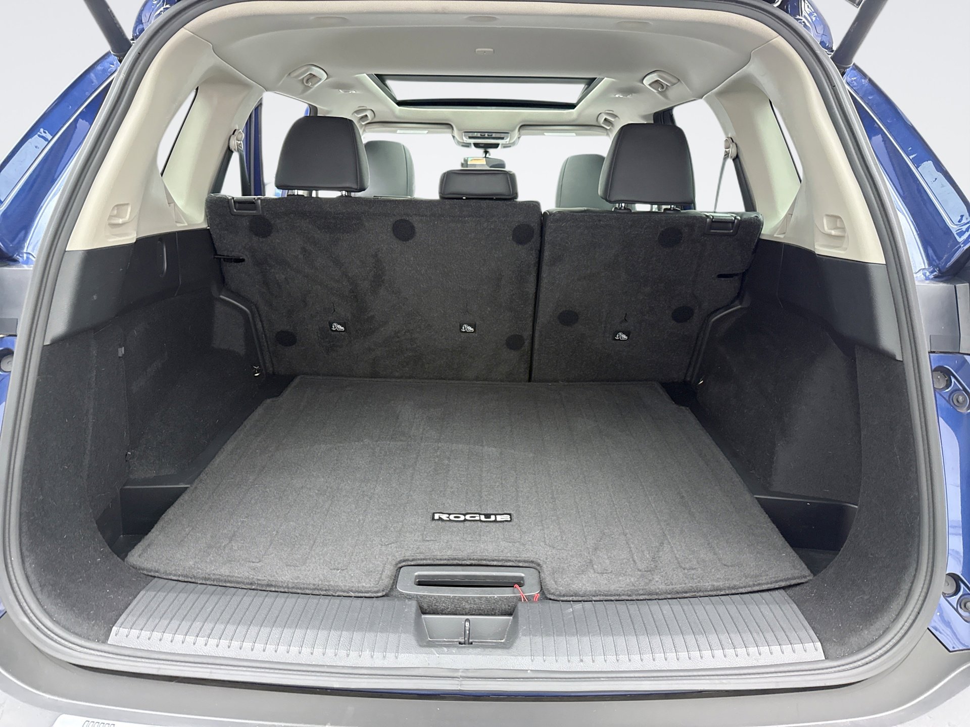 Used 2023 Nissan Rogue SV w/ SV Premium B Package image 21