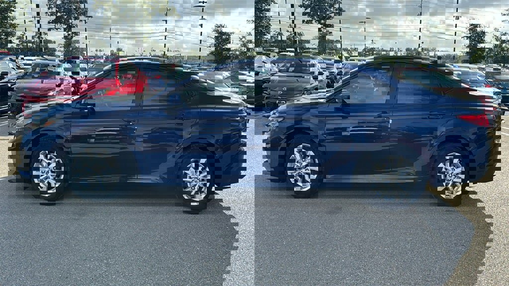 New 2025 Toyota Camry LE image 4