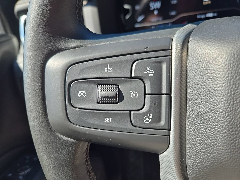 Used 2024 GMC Yukon XL Denali AWD/4WD image 17