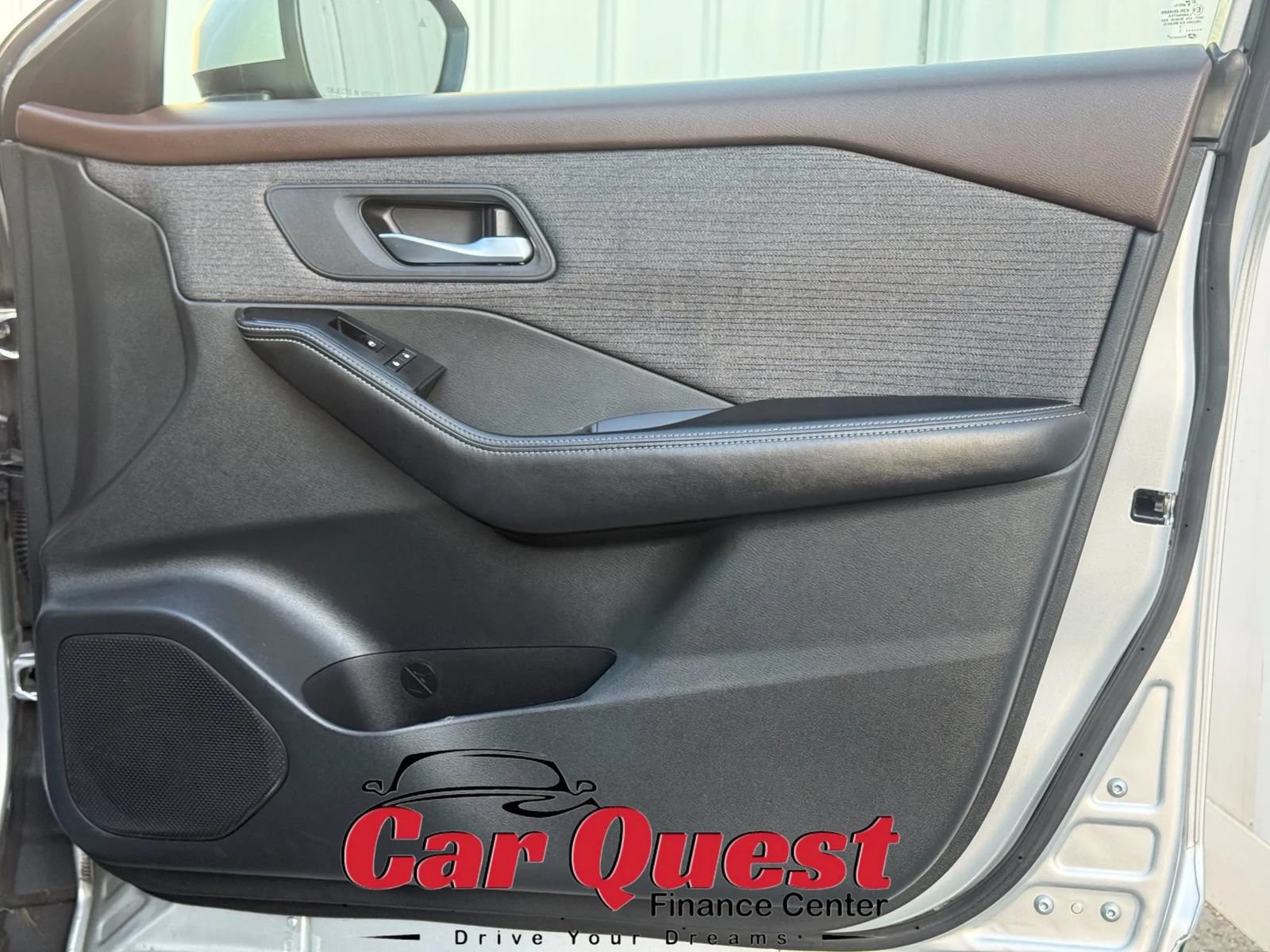Used 2021 Nissan Rogue SV AWD/4WD image 19