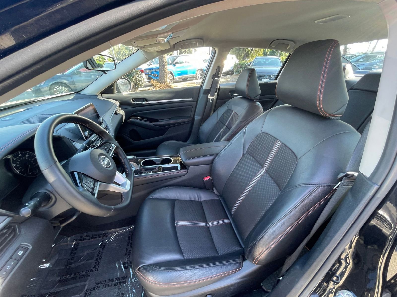 Used 2025 Nissan Altima 2.5 SR image 24