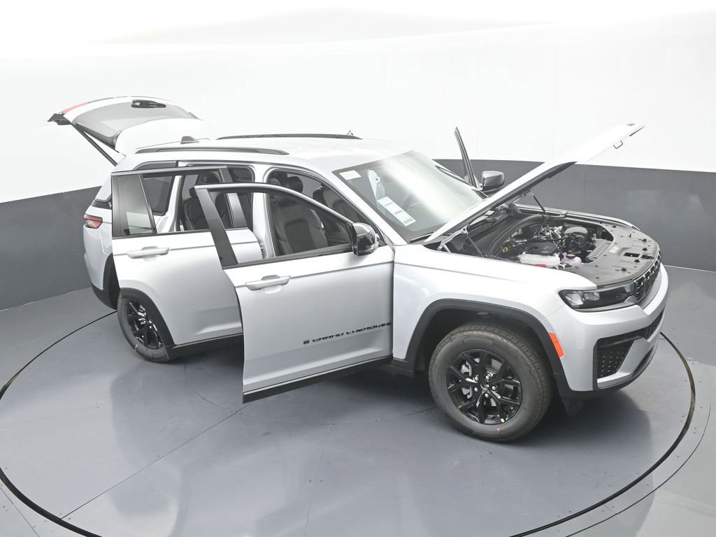 New 2026 Jeep Grand Cherokee Altitude RWD image 54