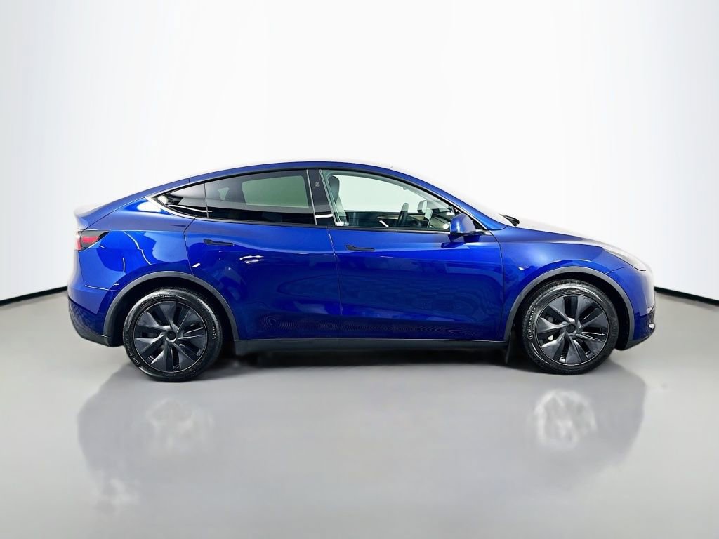 Used 2025 Tesla Model Y Long Range image 4
