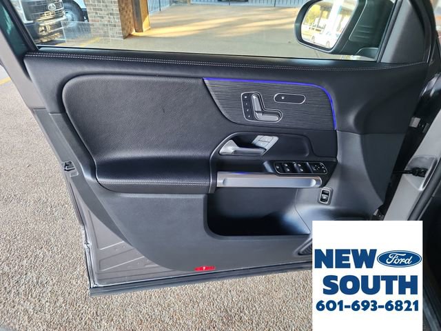 Used 2023 Mercedes-Benz GLB 250 4MATIC image 11