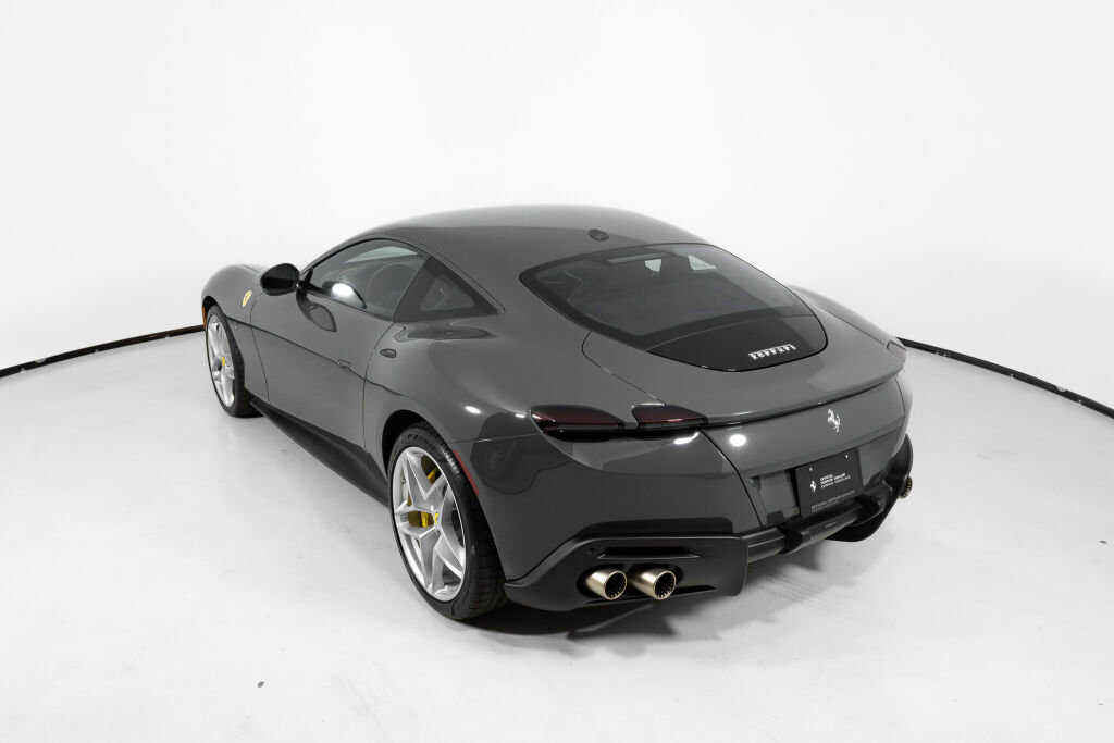 Used 2024 Ferrari Roma image 5