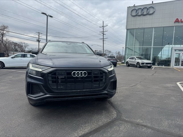Used 2023 Audi Q8 Premium Plus w/ Premium Plus Package image 2